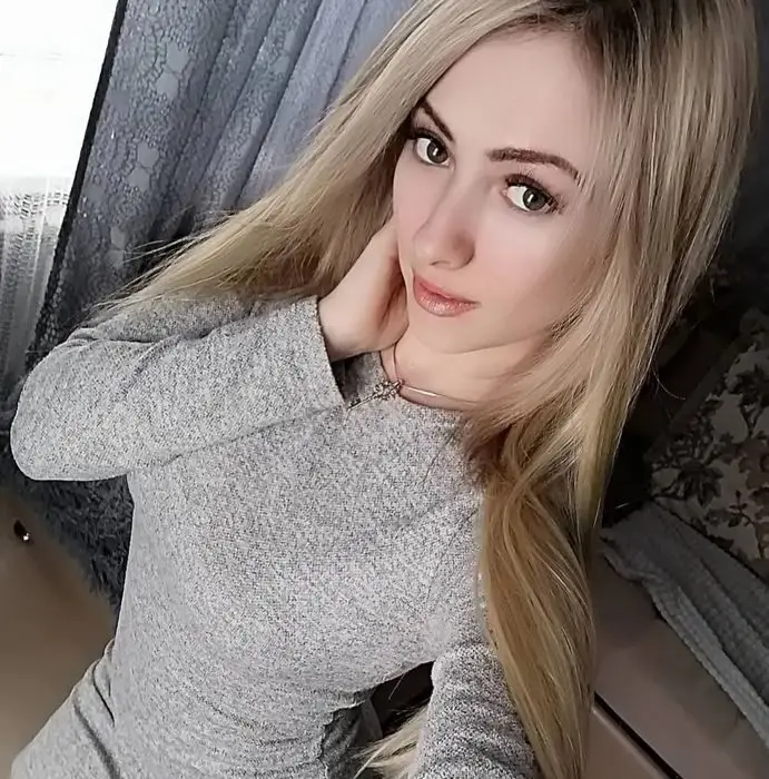 Искусство общения: Как вести себя с эскорт-моделью для максимального комфорта и удовольствия